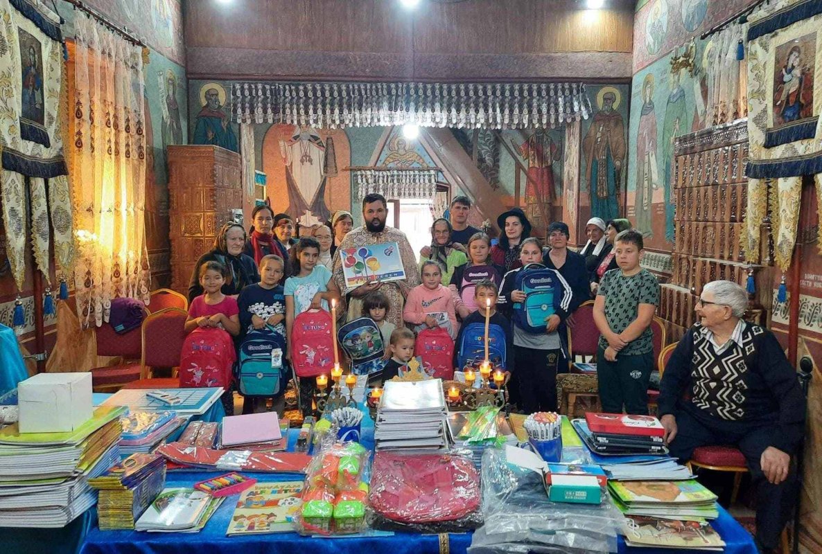 Sprijin pentru școlari de la o parohie din Prahova 225304