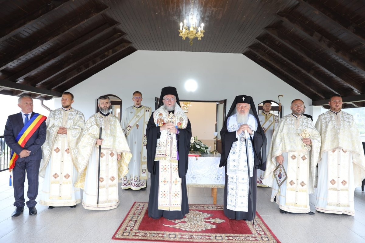 Târnosirea bisericii din Ariniş, Maramureş 225315