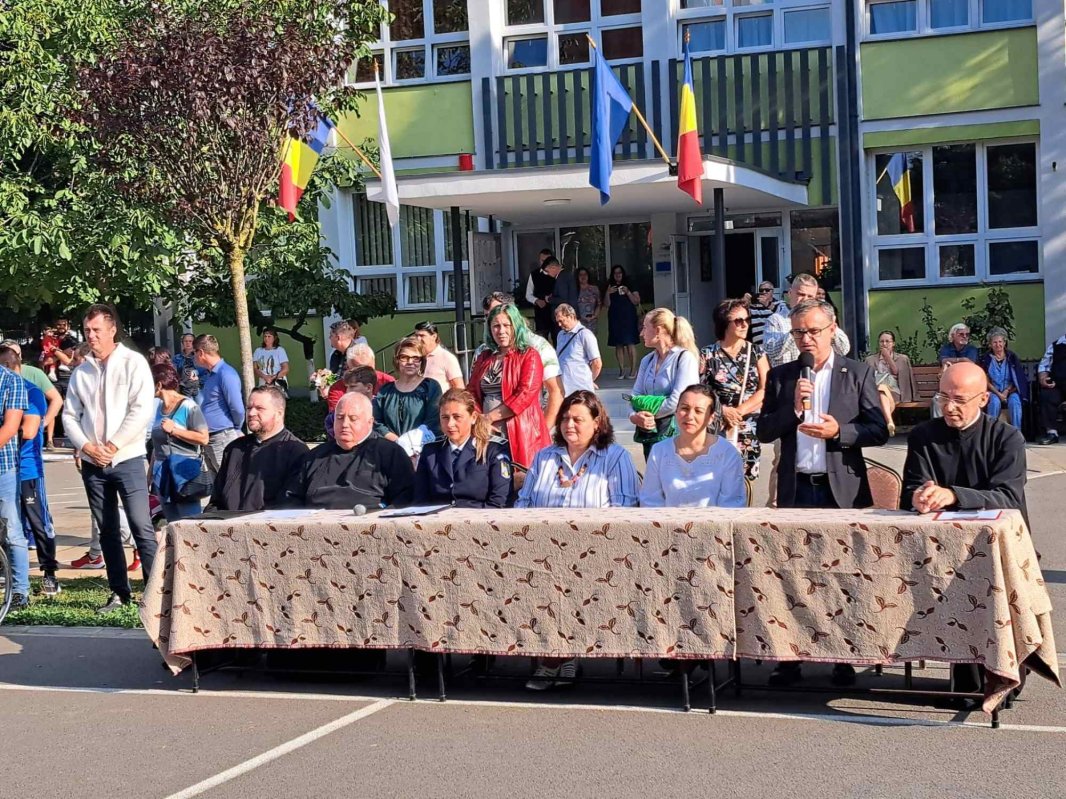 Festivitate la Liceul Ortodox din Oradea 225513