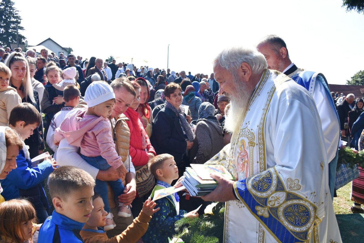 Hram la mănăstirea de la Piatra Fântânele, judeţul Bistriţa-Năsăud 225675