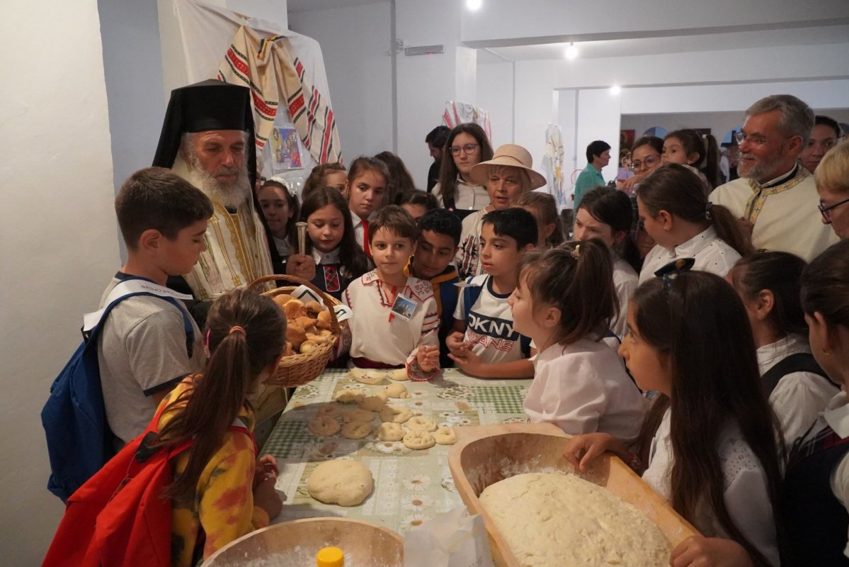 Daruri pentru copii de hramul unei biserici din orașul Galați 226115