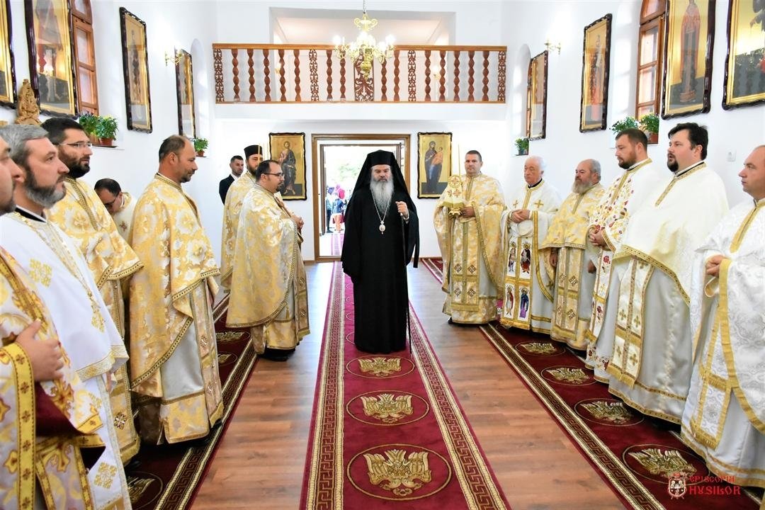 „În logica lui Dumnezeu, a iubi înseamnă mai ales faptul de a te jertfi” 226101