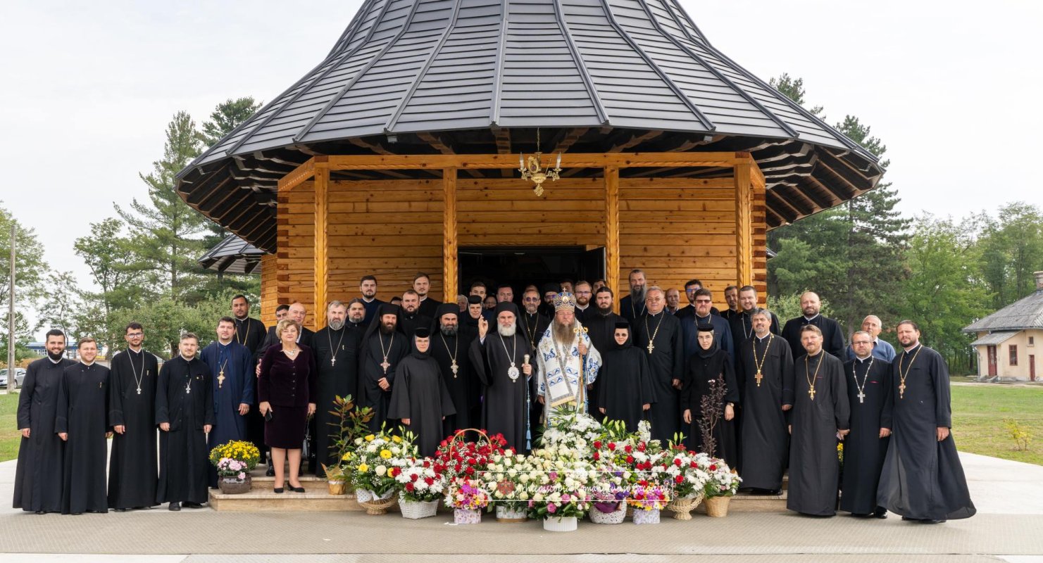 Moment aniversar în Arhiepiscopia Romanului și Bacăului 226098