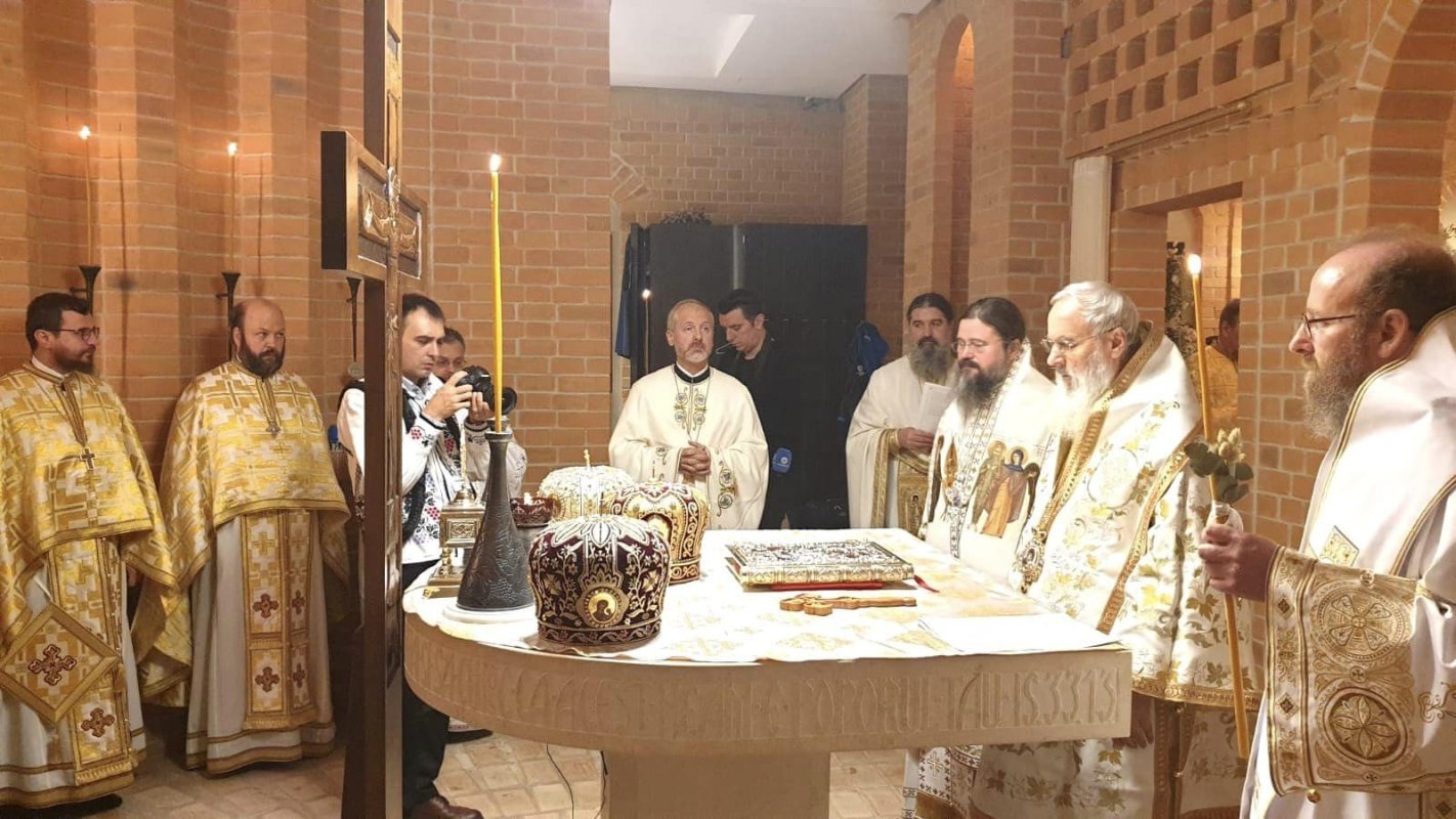 Sfințirea Altarului din Sala Crucilor a Centrului Bisericesc Ortodox din München 226112