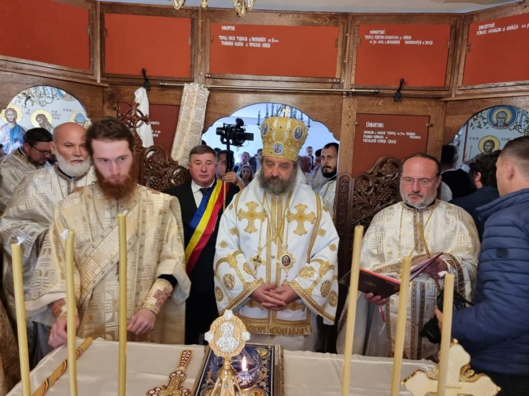 Sfințirea bisericii din Țepeșeni, Neamț 226099