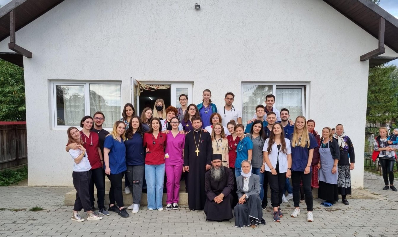 „Împreună pentru sănătatea rurală” în Episcopia Hușilor 226262