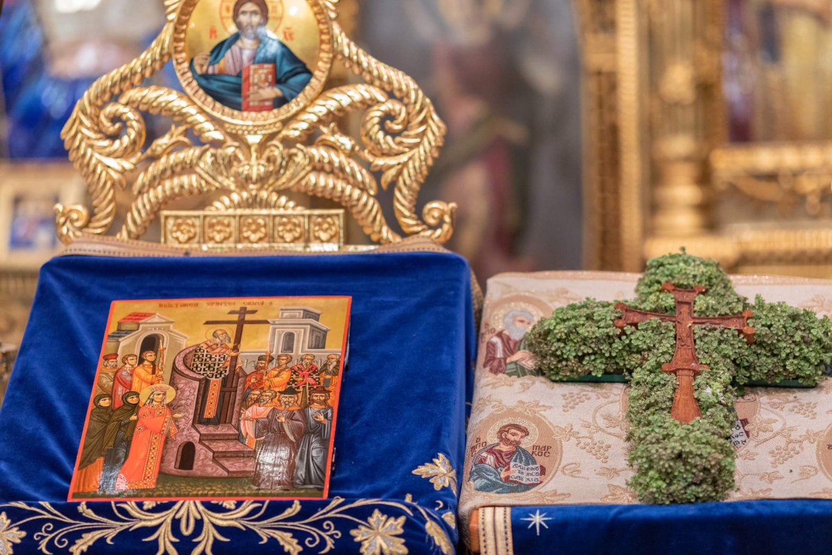 Înălțarea Sfintei Cruci sărbătorită pe Colina Bucuriei 226323