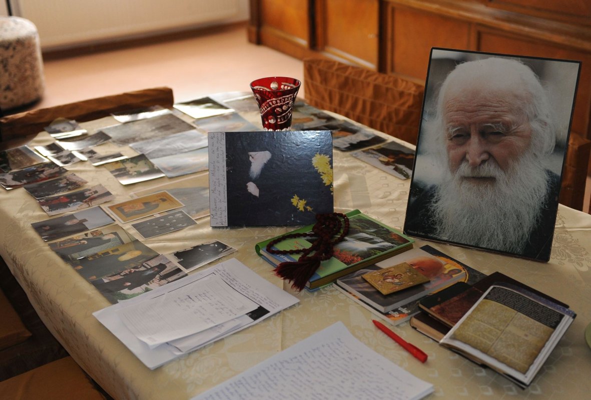 Părintele Sofian, de la Altarul Mănăstirii Antim spre cel din ceruri 226142