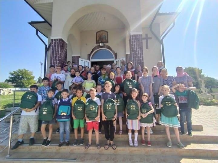 Rechizite pentru copiii din Gara Rediul Mare, comuna Grinăuți 226266