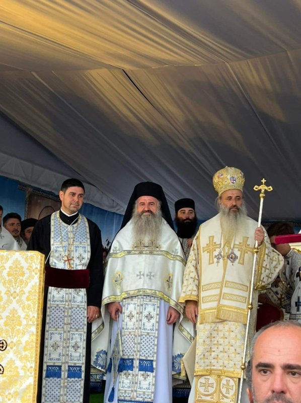 Biserică întărită, înfrumuseţată şi resfinţită la Hlipiceni 226522