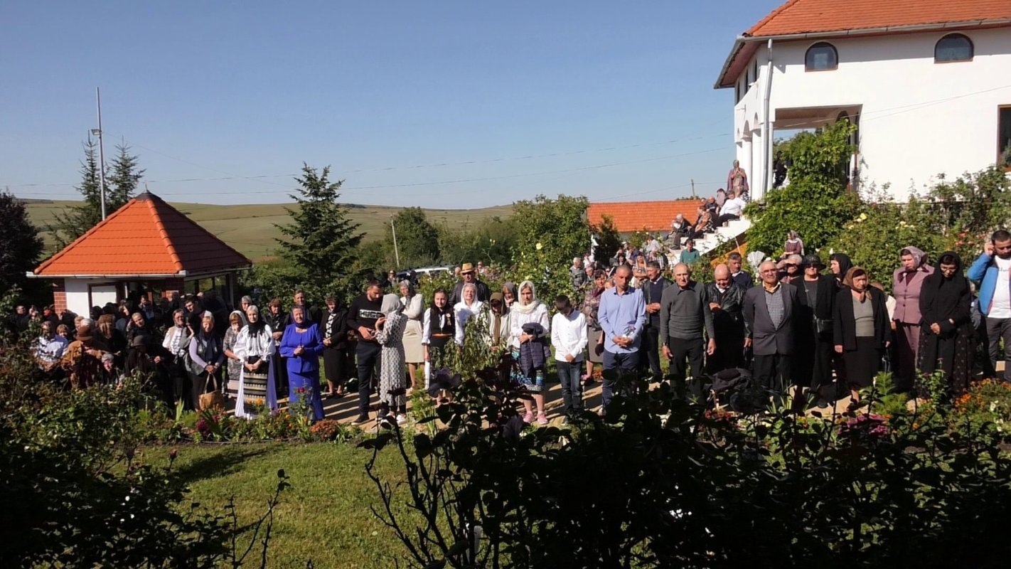 „Crucea este pentru noi puterea lui Dumnezeu” 226470