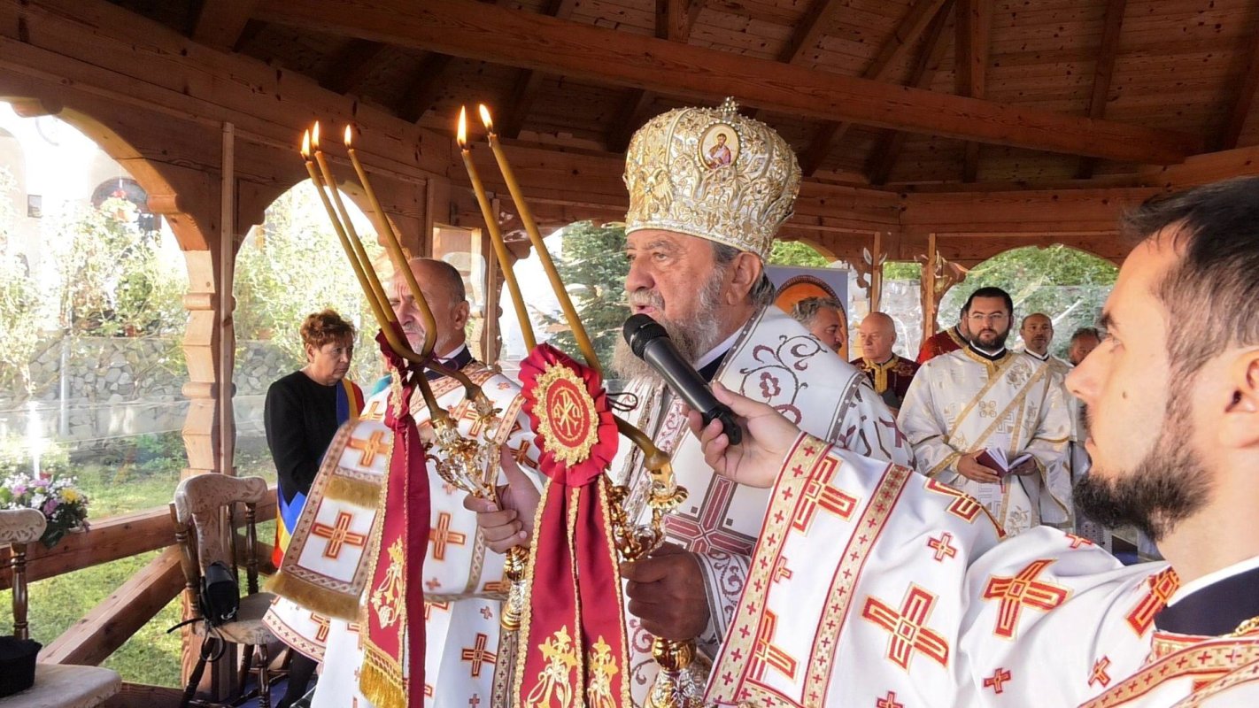 „Crucea este pentru noi puterea lui Dumnezeu” 226472