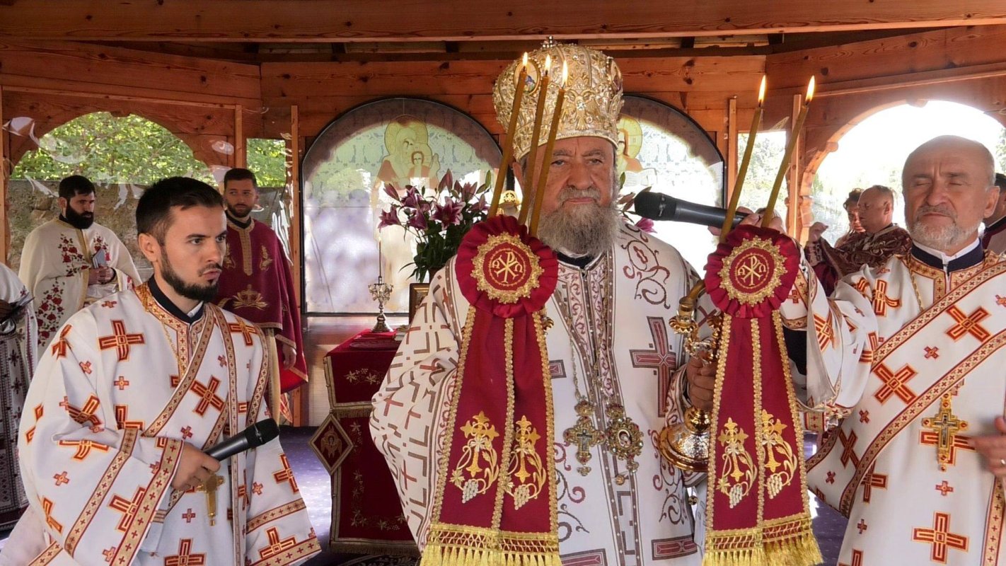 „Crucea este pentru noi puterea lui Dumnezeu” 226474