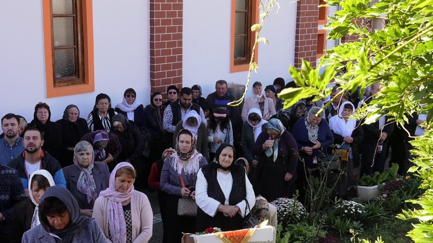 „Crucea este pentru noi puterea lui Dumnezeu” 226475