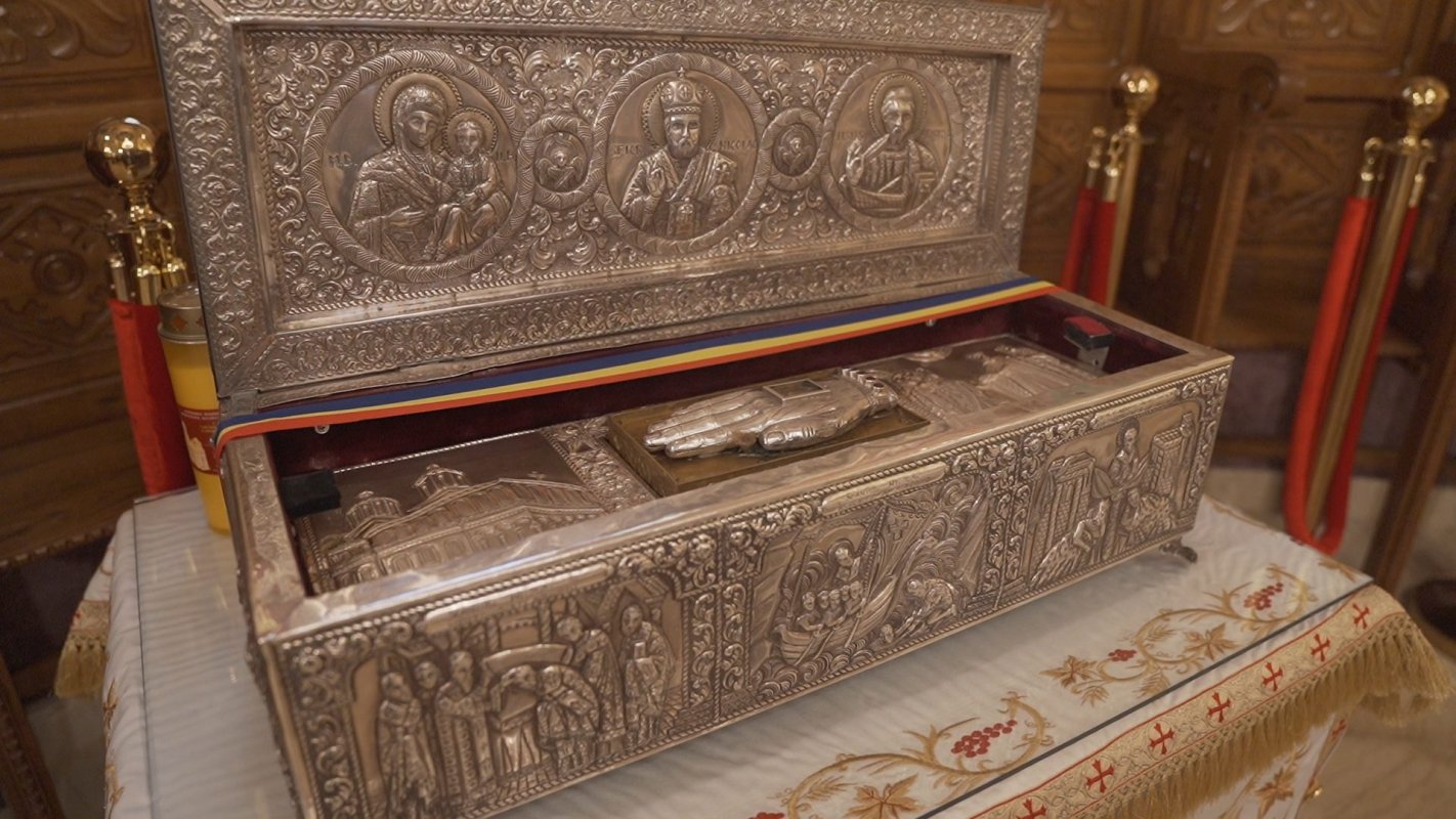 Opt arhierei la slujba de târnosire a Bisericii „Sfântul Nicolae” Hlipiceni, Botoșani 226543