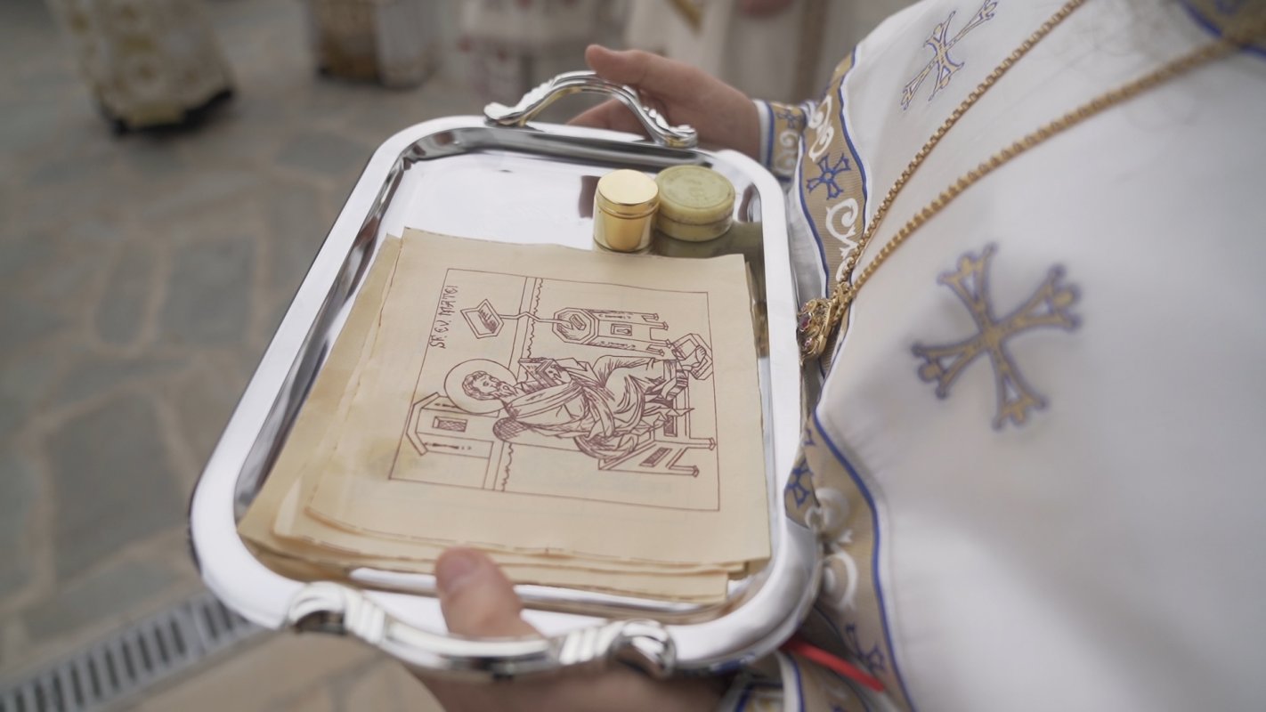 Opt arhierei la slujba de târnosire a Bisericii „Sfântul Nicolae” Hlipiceni, Botoșani 226549