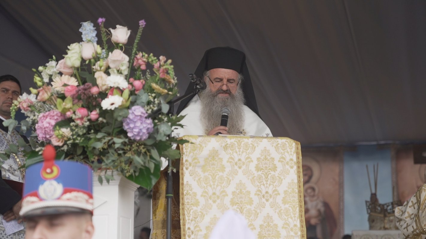 Opt arhierei la slujba de târnosire a Bisericii „Sfântul Nicolae” Hlipiceni, Botoșani 226576