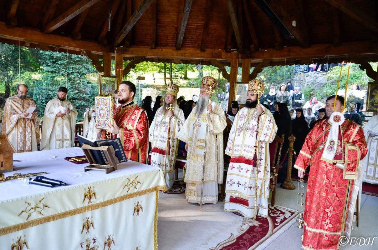 Praznicul Înălțării Sfintei Cruci la Mănăstirea Prislop, Hunedoara 226632