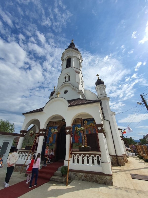 Sfânta Cruce - catargul călăuzitor al corabiei mântuirii 226639