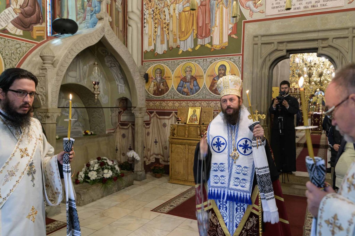 Simpozionul Național „Moștenirea Mușatină. Credință-Cultură-Istorie” continuă în Cetatea Sucevei 226731