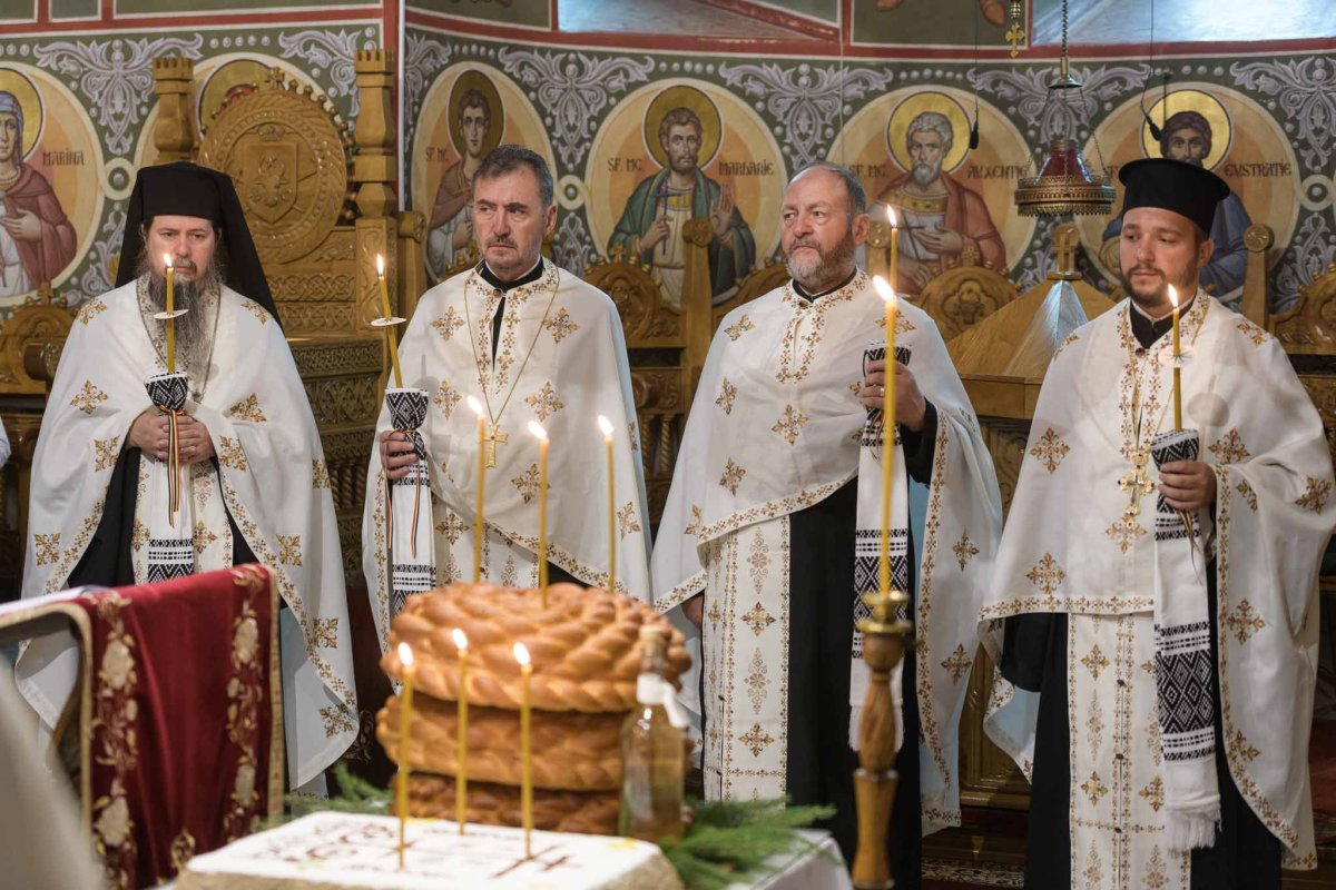 Simpozionul Național „Moștenirea Mușatină. Credință-Cultură-Istorie” continuă în Cetatea Sucevei 226734