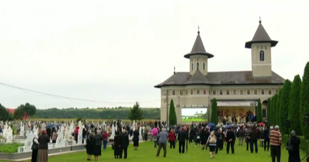 Un așezământ nou pentru rugăciune şi activitate comună 226669