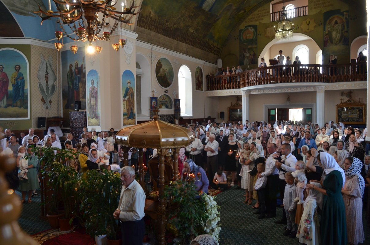 Crasna, comunitate de oameni credincioşi şi gospodari 226030