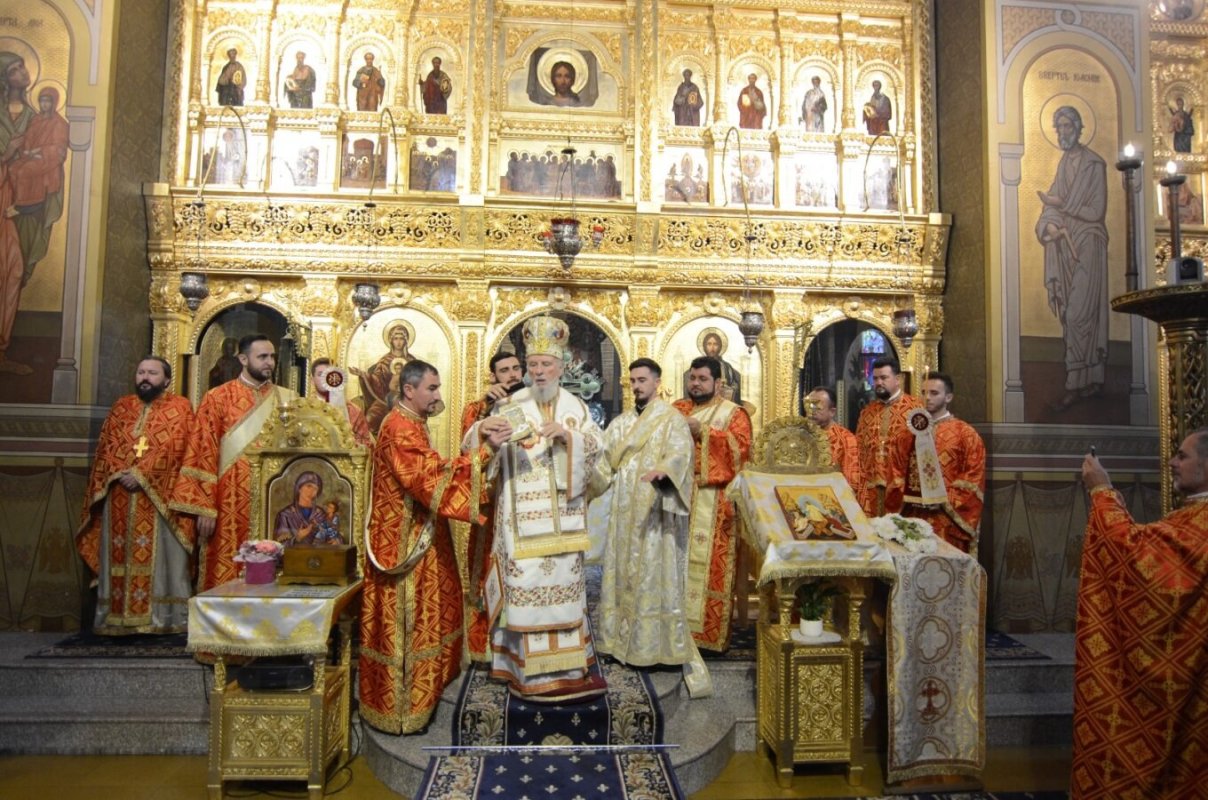 Hirotonie la Catedrala Arhiepiscopală din Târgoviște 226832