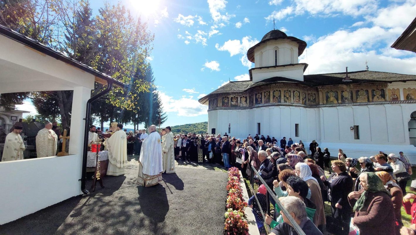 Binecuvântare într-o parohie din judeţul Argeş 226856