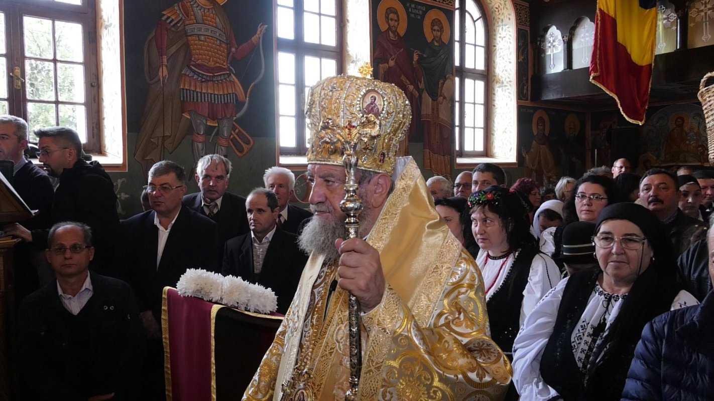 Târnosirea bisericii din Lovnic, judeţul Braşov 226831