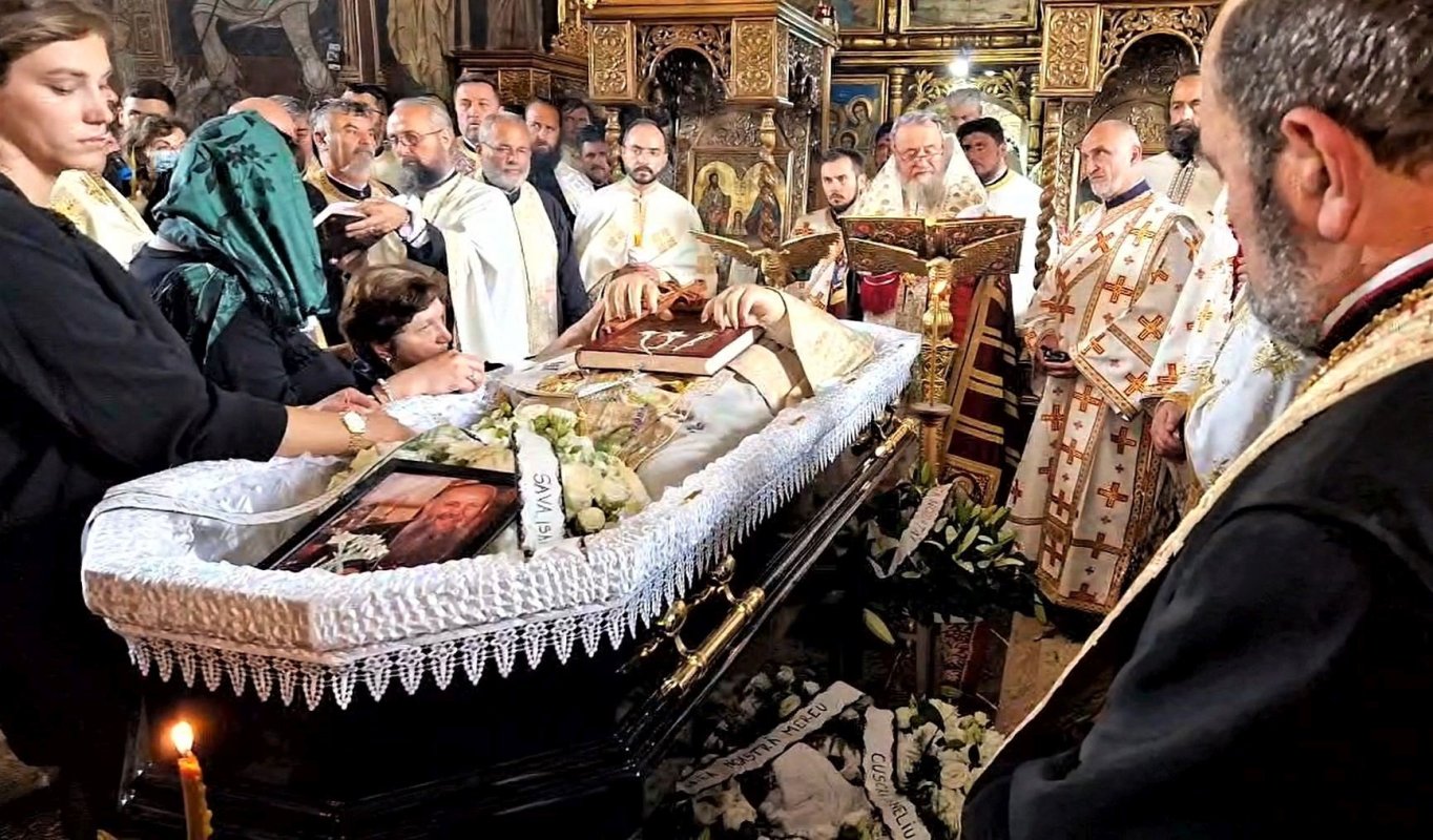 „A ajutat Biserica într-un mod pilduitor” 226981