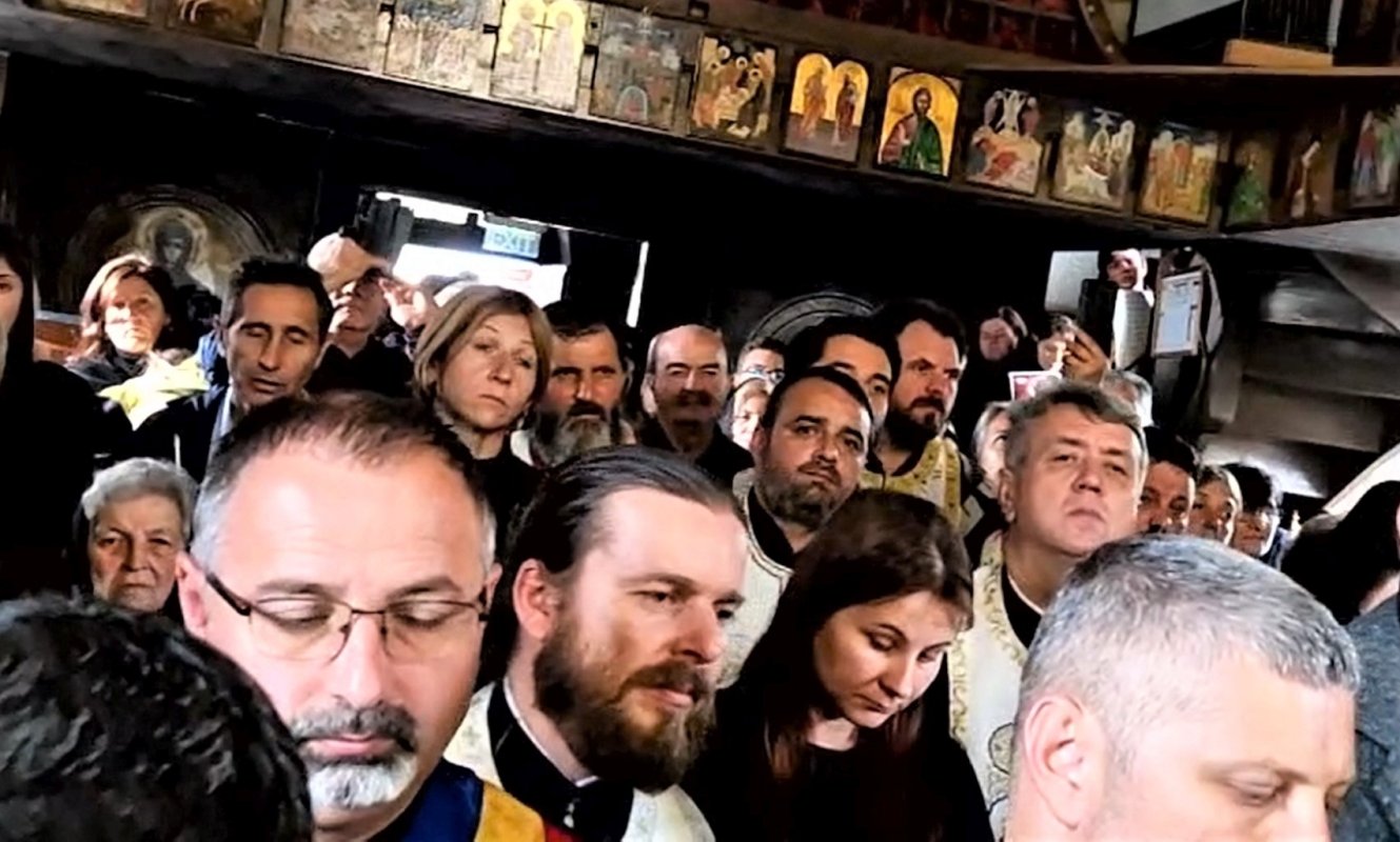 „A ajutat Biserica într-un mod pilduitor” 226984