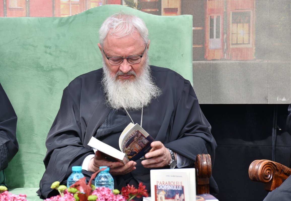 „Parabolele Domnului”, lansare la Festivalul Internațional de Carte Transilvania 227040