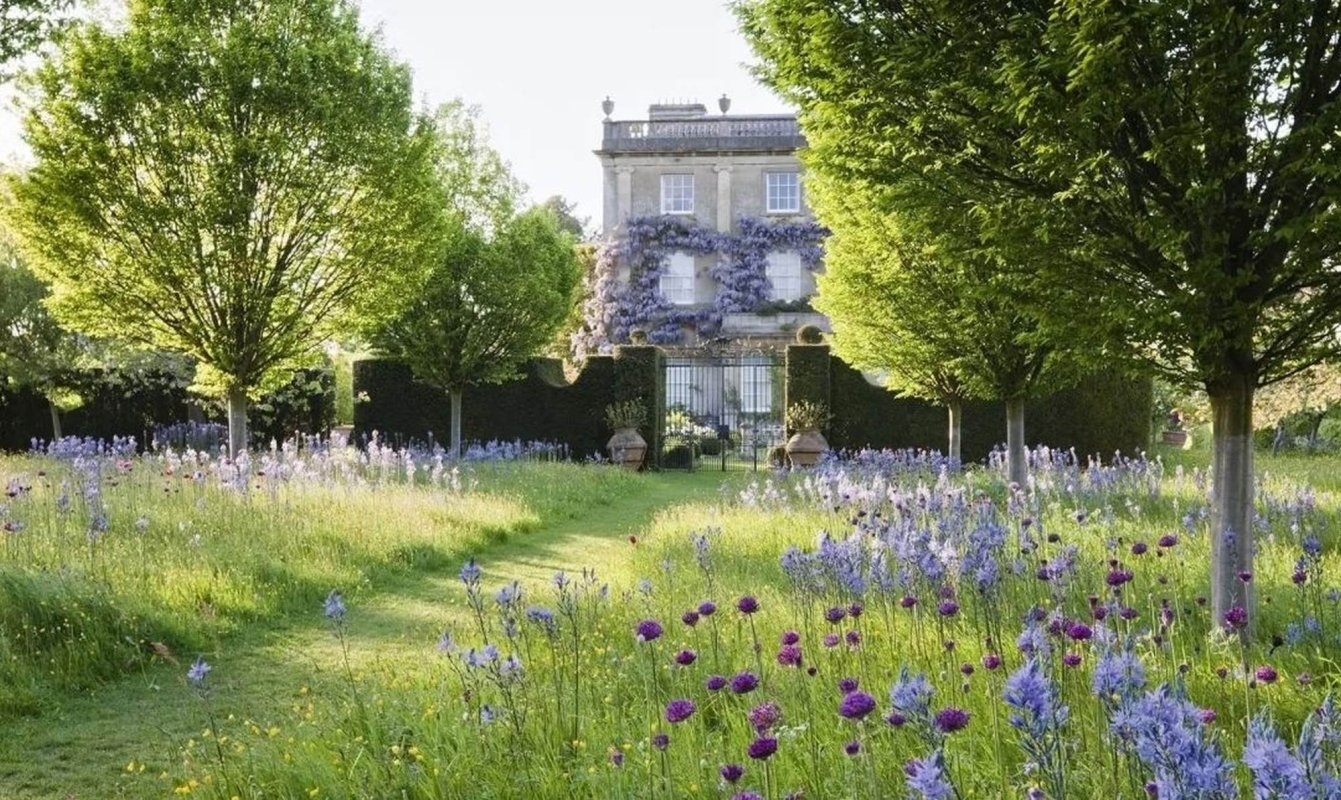 Reședințele regelui Charles 227002