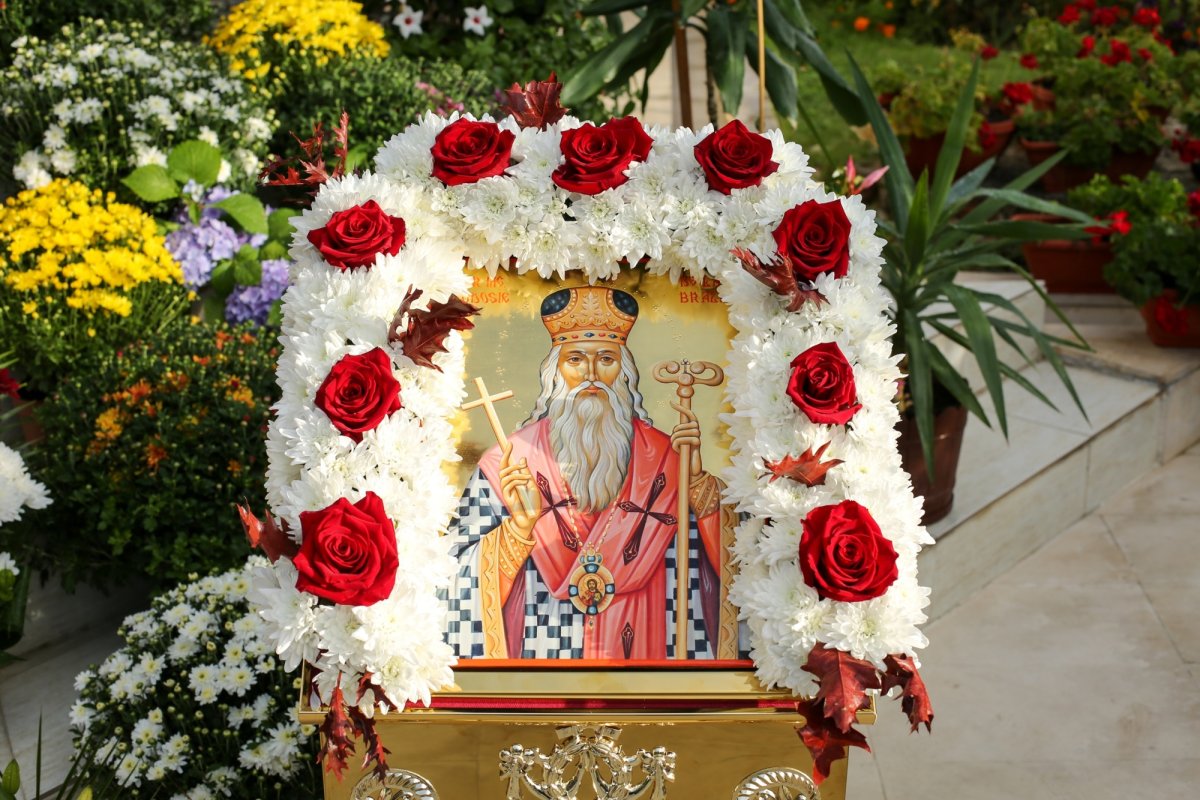 Hramul Mănăstirii Brazi și moment aniversar pentru ierarhul locului 227164