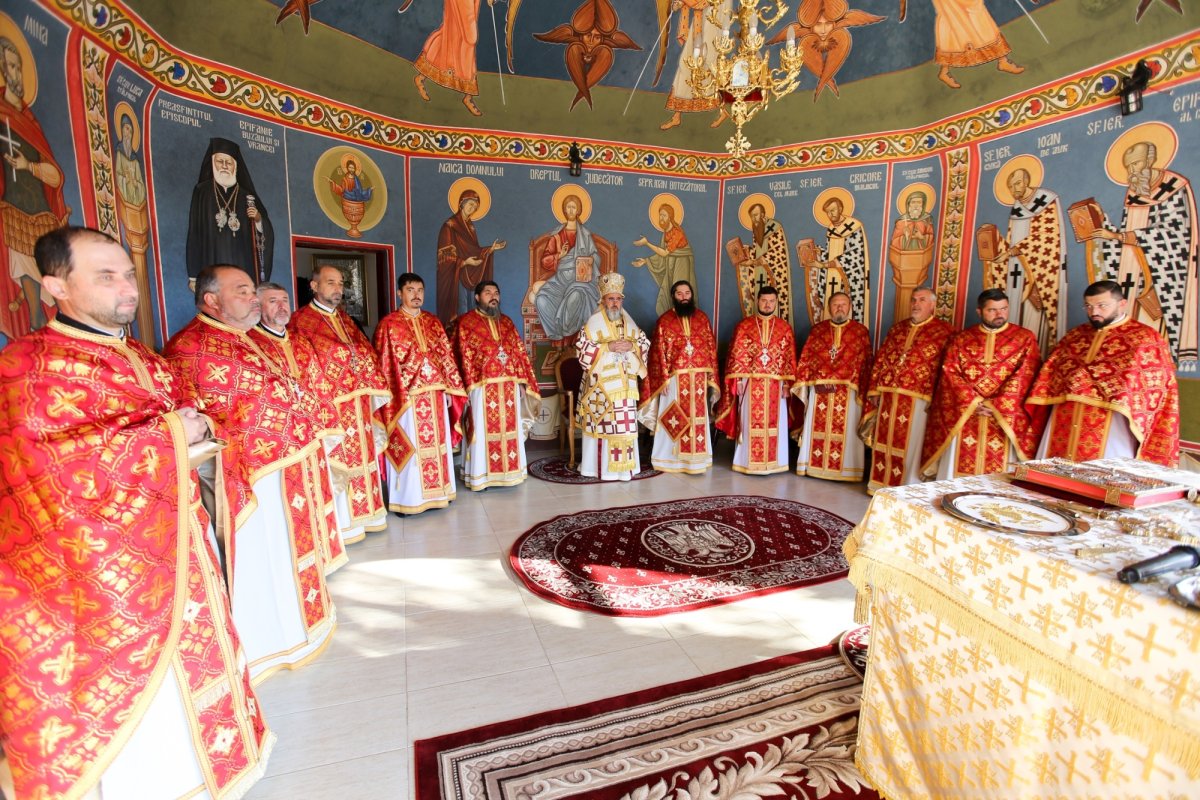 Hramul Mănăstirii Brazi și moment aniversar pentru ierarhul locului 227165