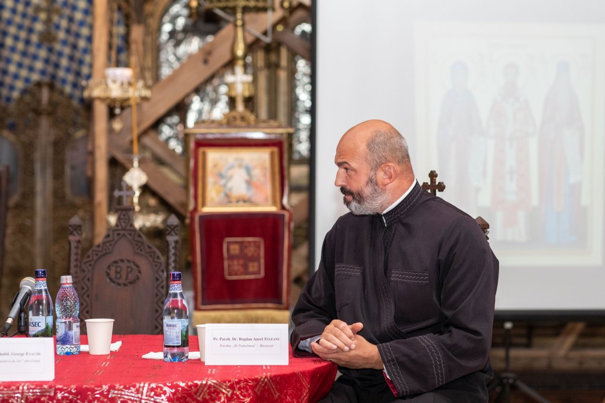 Lansare de carte la Parohia „Sfântul Pantelimon”- Foișorul de Foc din București 227212