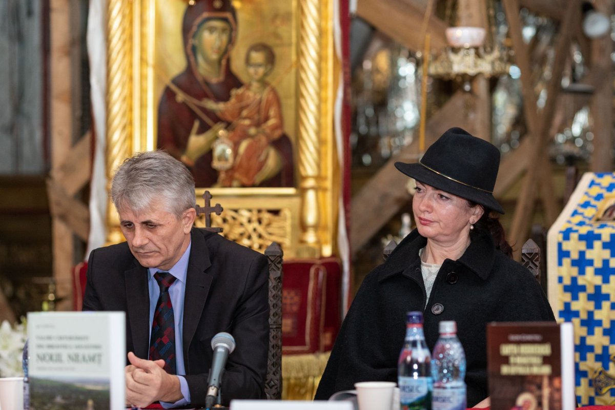 Lansare de carte la Parohia „Sfântul Pantelimon”- Foișorul de Foc din București 227213