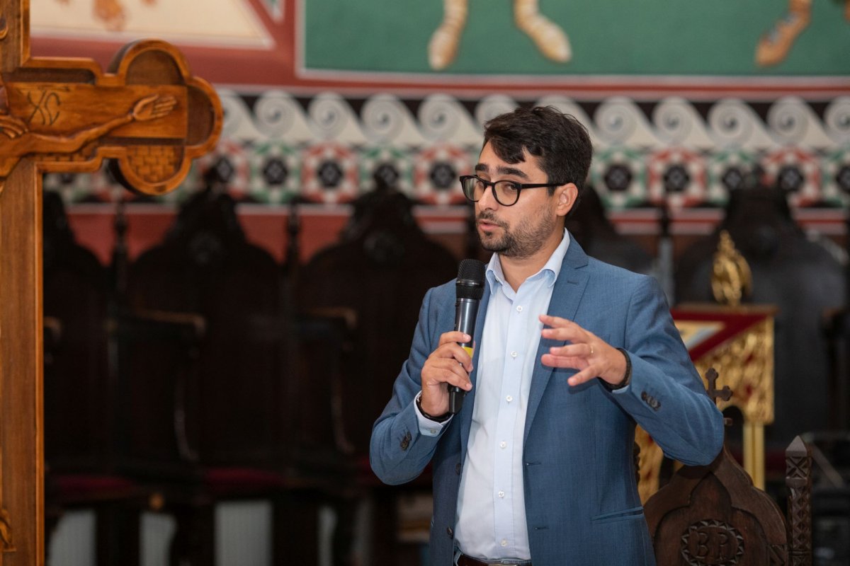 Lansare de carte la Parohia „Sfântul Pantelimon”- Foișorul de Foc din București 227214