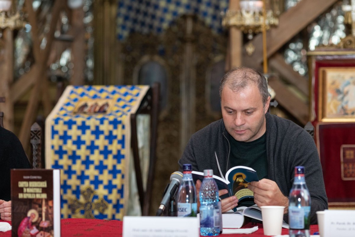 Lansare de carte la Parohia „Sfântul Pantelimon”- Foișorul de Foc din București 227217