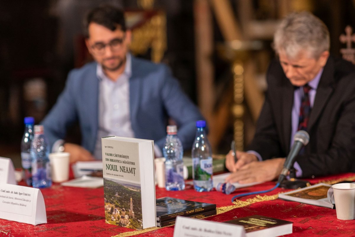 Lansare de carte la Parohia „Sfântul Pantelimon”- Foișorul de Foc din București 227225