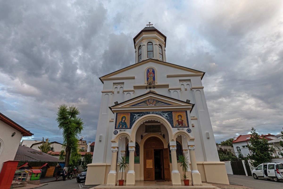 Lansare de carte la Parohia „Sfântul Pantelimon”- Foișorul de Foc din București 227229