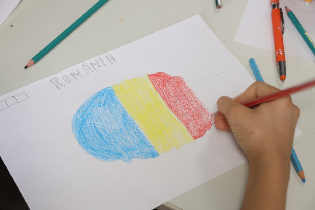 „România povestită” pentru copiii din diasporă  227078