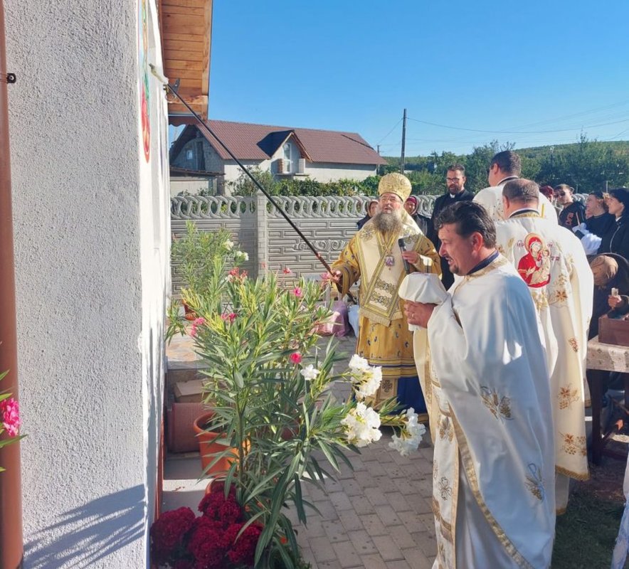 Sfințirea bisericii din Parohia Broșteni, județul Olt 227115