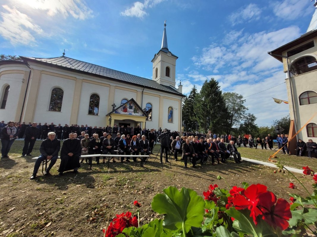 Binecuvântare arhierească  la Roşiori, judeţul Satu Mare 227483