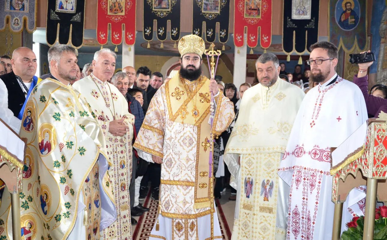 Târnosiri în Episcopia Devei şi Hunedoarei 227480