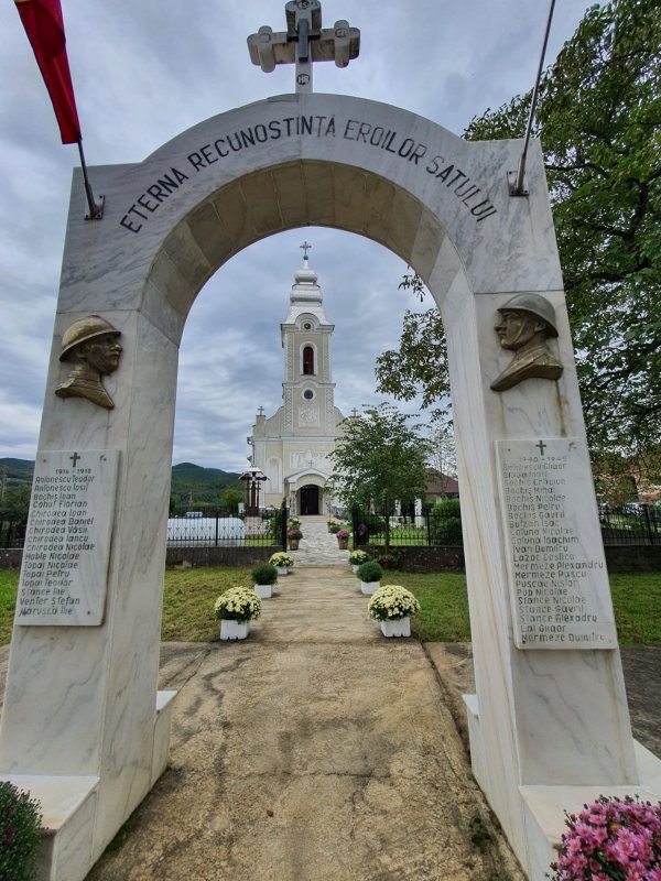 Sfințirea lucrărilor de înnoire la biserica parohială din Cetea, Oradea 227613