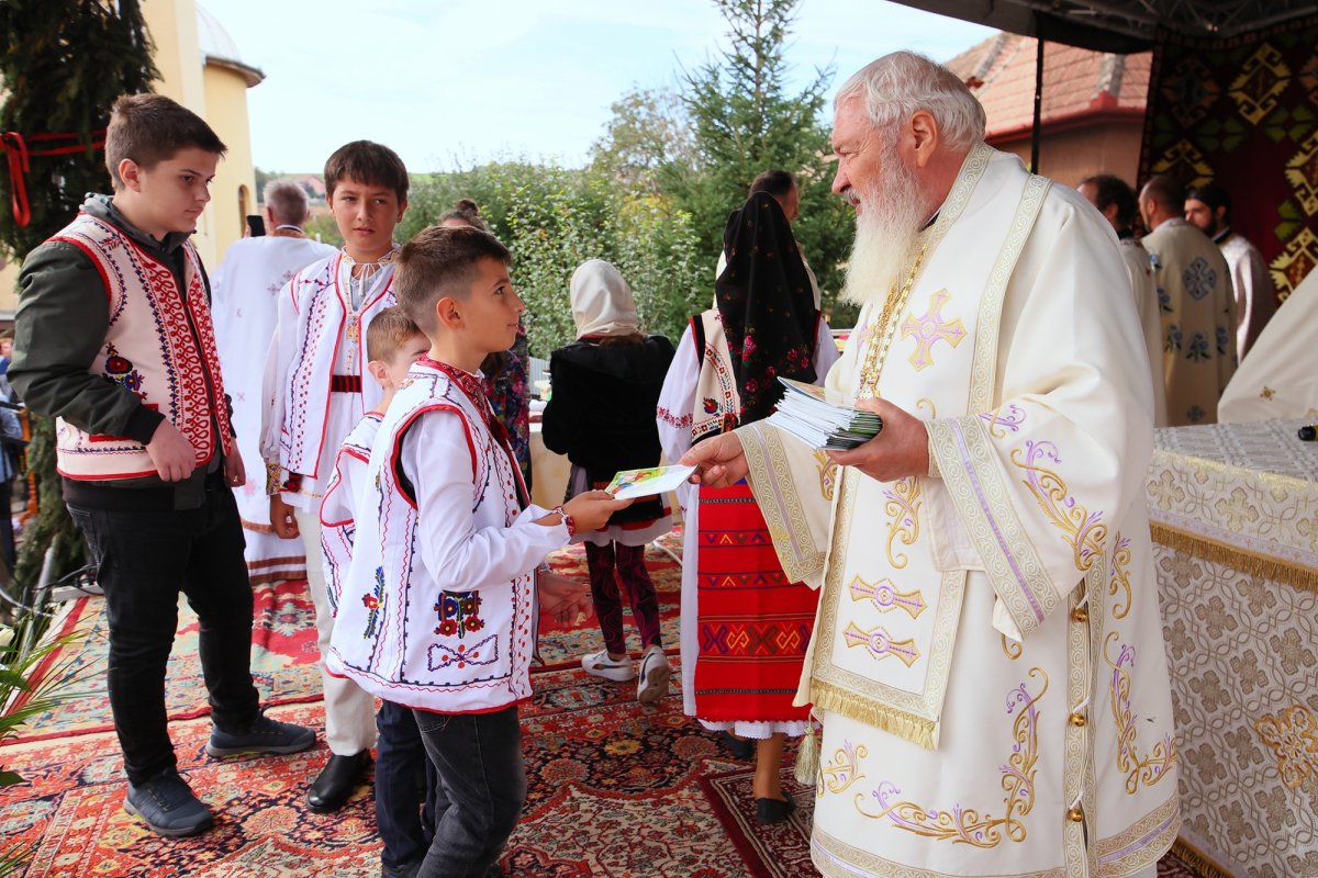 Biserica Parohiei Turda Nouă II a fost târnosită 228281