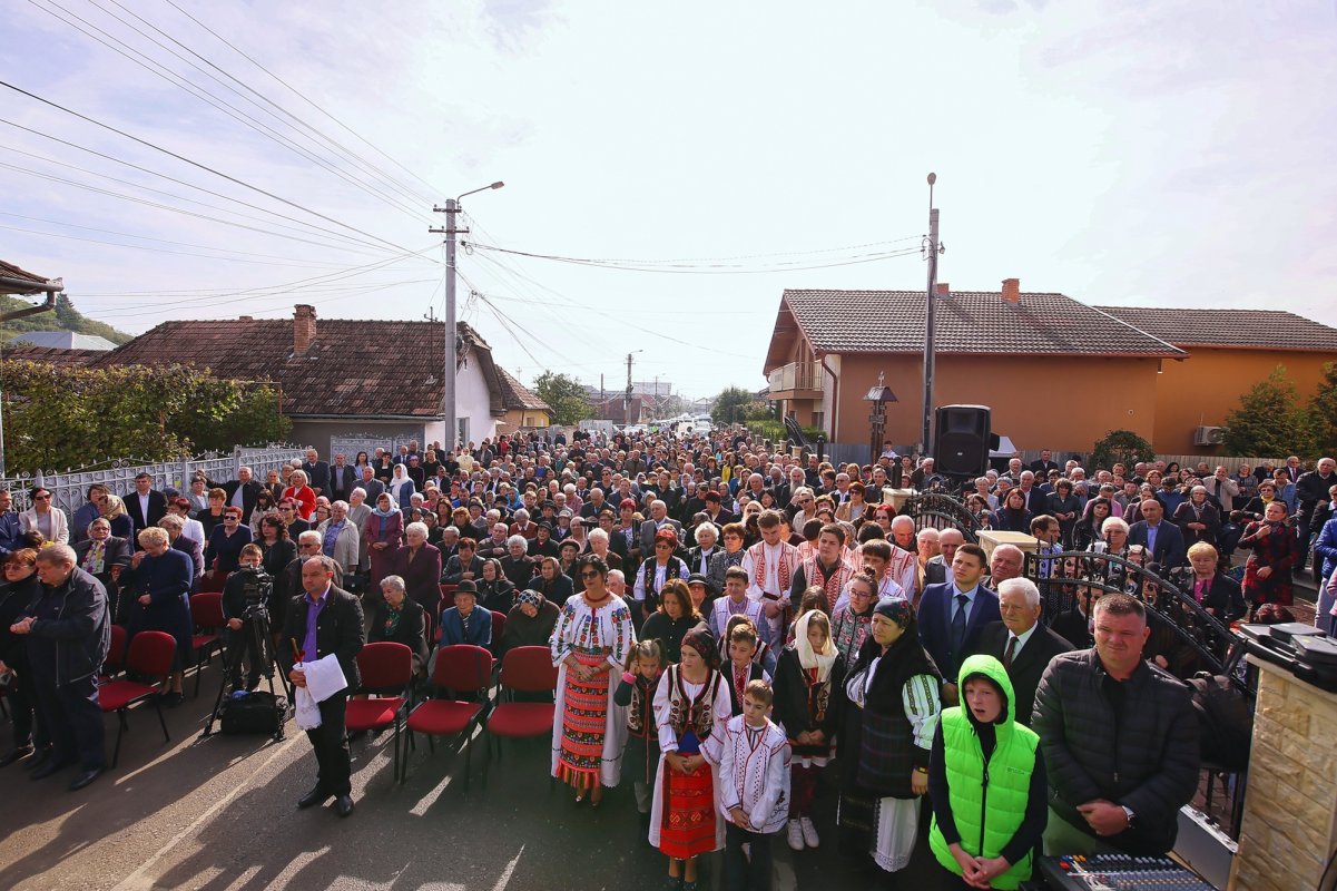 Biserica Parohiei Turda Nouă II a fost târnosită 228282