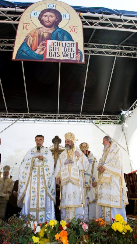 Românii din diaspora nu sunt ai nimănui. Biserica trebuie să-i sprijine 227380